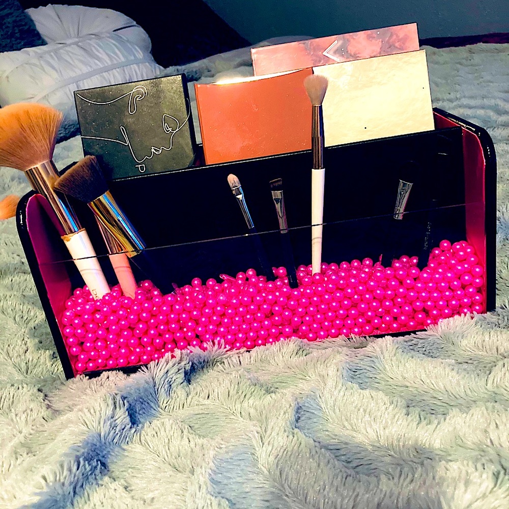 Makeup Organizer and brush holder